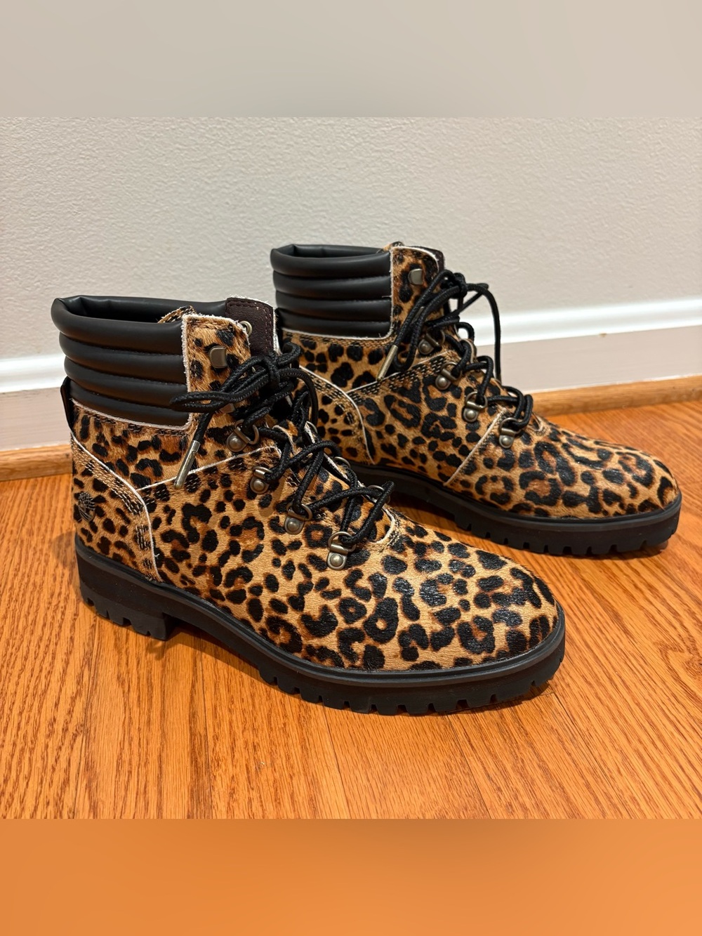 Timberland London Square Mid Hiker Boots Calf Hair‎ Leopard Print Size 9 New